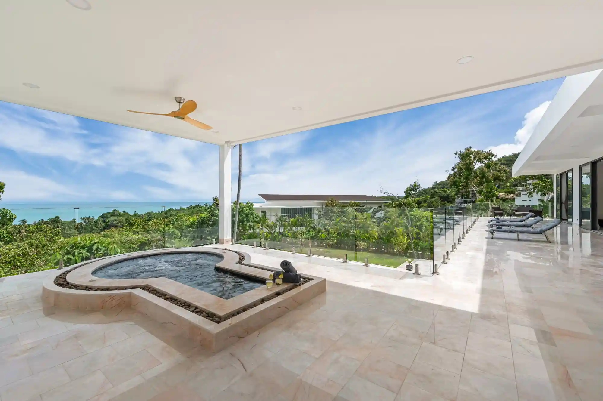 CS128 Luxurious 5 Bedroom Villa Lamai View 023
